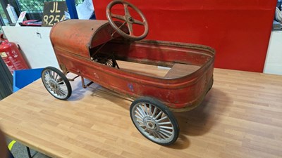 Lot 287 - TRI-ANG RED PEDAL CAR