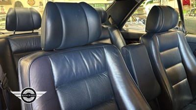 Lot 390 - 1989 MERCEDES 420 SEC AUTO