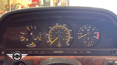 Lot 390 - 1989 MERCEDES 420 SEC AUTO