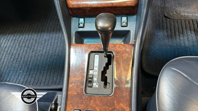 Lot 390 - 1989 MERCEDES 420 SEC AUTO