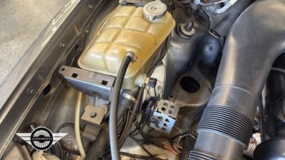 Lot 390 - 1989 MERCEDES 420 SEC AUTO