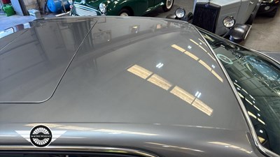 Lot 390 - 1989 MERCEDES 420 SEC AUTO