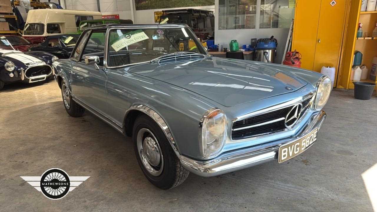 Lot 404 - 1967 MERCEDES 250 SL