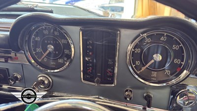 Lot 404 - 1967 MERCEDES 250 SL