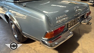 Lot 404 - 1967 MERCEDES 250 SL