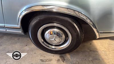 Lot 404 - 1967 MERCEDES 250 SL