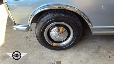Lot 404 - 1967 MERCEDES 250 SL