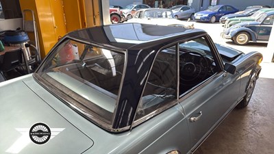 Lot 404 - 1967 MERCEDES 250 SL