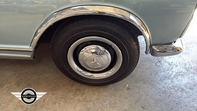 Lot 404 - 1967 MERCEDES 250 SL