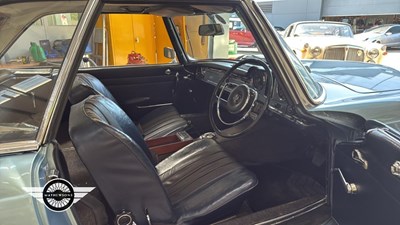 Lot 404 - 1967 MERCEDES 250 SL