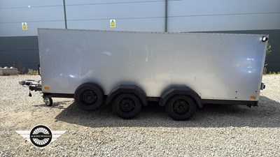 Lot 284 - 4 WHEELED MOTORSPORT BOX TRAILER