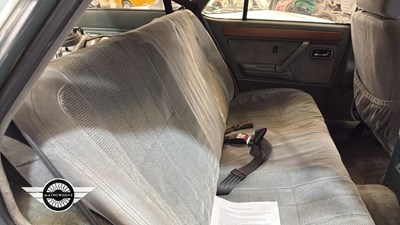 Lot 286 - 1985 FORD GRANADA GHIA X AUTO