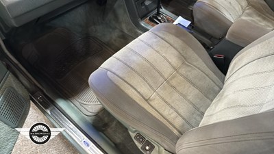 Lot 286 - 1985 FORD GRANADA GHIA X AUTO