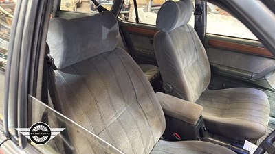 Lot 286 - 1985 FORD GRANADA GHIA X AUTO