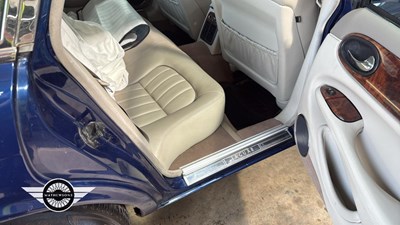 Lot 299 - 2002 JAGUAR XJ8 3.2