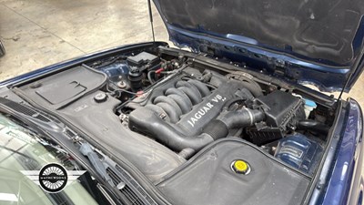 Lot 299 - 2002 JAGUAR XJ8 3.2