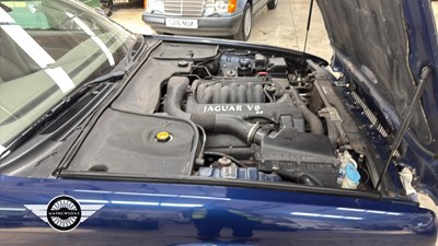 Lot 299 - 2002 JAGUAR XJ8 3.2