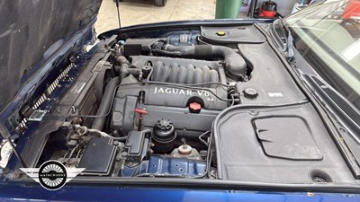 Lot 299 - 2002 JAGUAR XJ8 3.2
