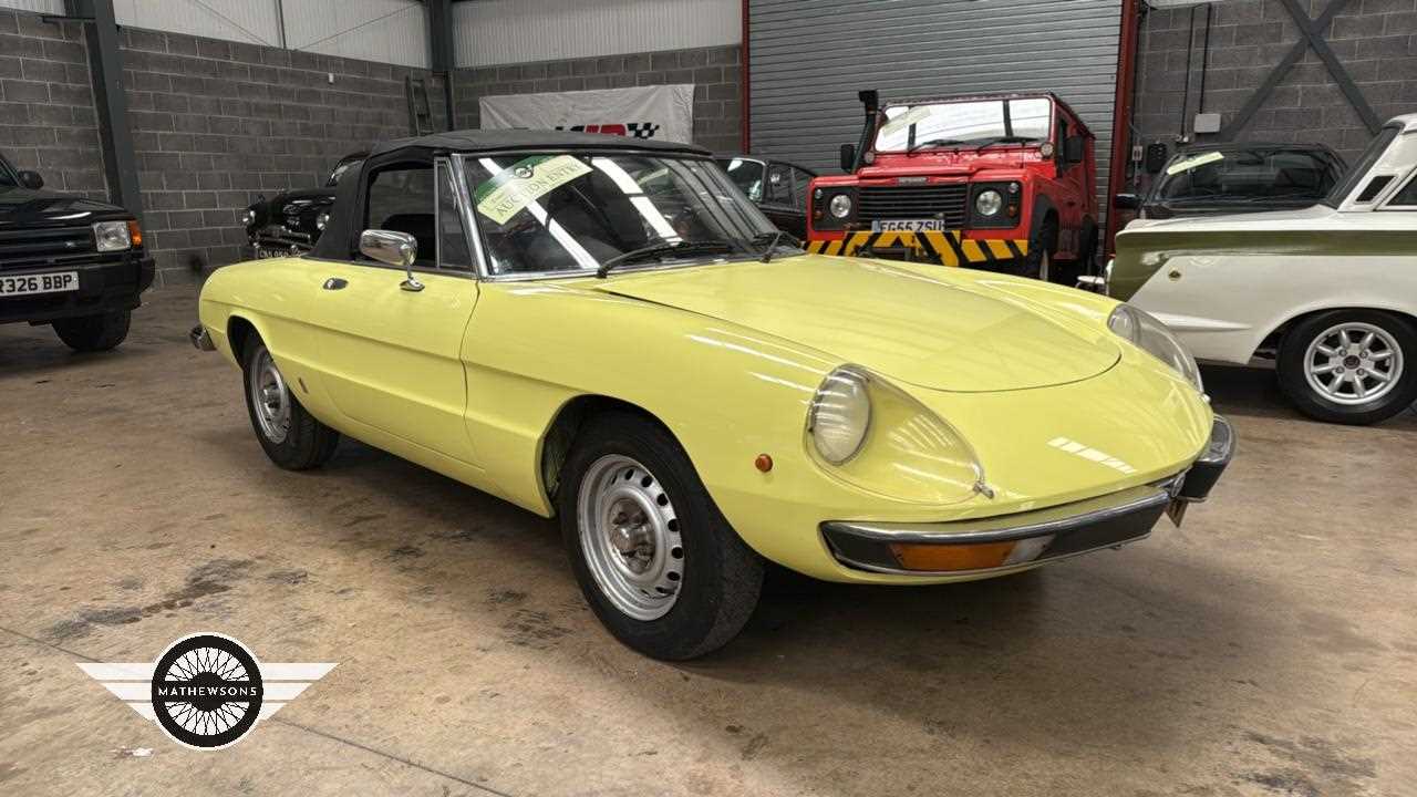 Lot 302 - 1977 ALFA ROMEO 2000 SPIDER VELOCE