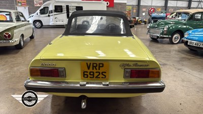 Lot 302 - 1977 ALFA ROMEO 2000 SPIDER VELOCE