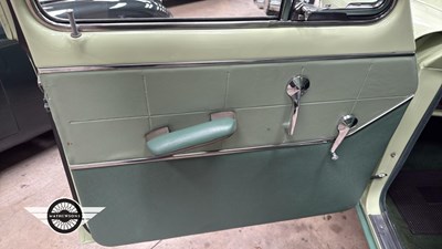 Lot 354 - 1961 FORD ZEPHYR