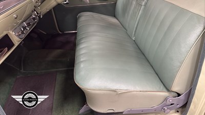 Lot 354 - 1961 FORD ZEPHYR