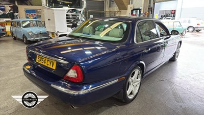 Lot 206 - 2004 JAGUAR XJ8 V8 SOVEREIGN LWB AUTO