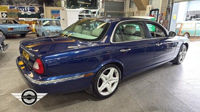 Lot 206 - 2004 JAGUAR XJ8 V8 SOVEREIGN LWB AUTO