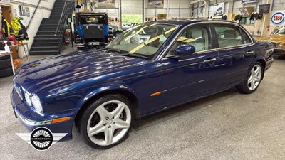 Lot 206 - 2004 JAGUAR XJ8 V8 SOVEREIGN LWB AUTO