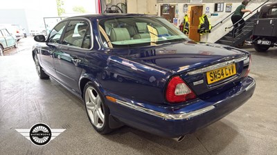 Lot 206 - 2004 JAGUAR XJ8 V8 SOVEREIGN LWB AUTO