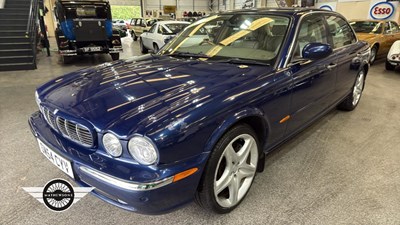 Lot 206 - 2004 JAGUAR XJ8 V8 SOVEREIGN LWB AUTO
