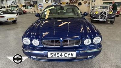 Lot 206 - 2004 JAGUAR XJ8 V8 SOVEREIGN LWB AUTO