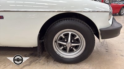 Lot 494 - 1977 MG B