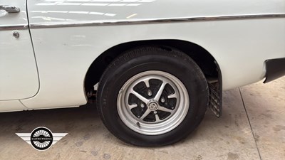 Lot 494 - 1977 MG B