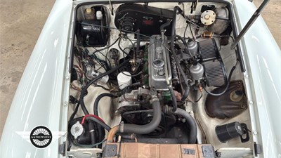 Lot 494 - 1977 MG B