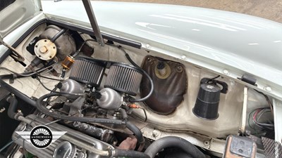 Lot 494 - 1977 MG B