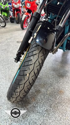 Lot 496 - 1988 KAWASAKI ZX750-A3