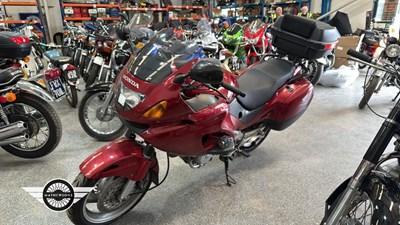 Lot 506 - 2003 HONDA NT 650 V-3