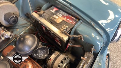 Lot 556 - 1955 STANDARD 8