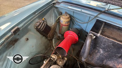 Lot 556 - 1955 STANDARD 8