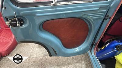 Lot 556 - 1955 STANDARD 8