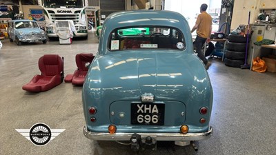 Lot 556 - 1955 STANDARD 8