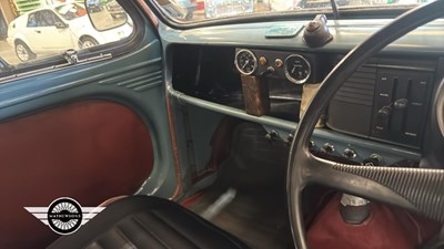 Lot 556 - 1955 STANDARD 8