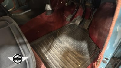 Lot 556 - 1955 STANDARD 8