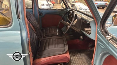 Lot 556 - 1955 STANDARD 8