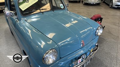 Lot 556 - 1955 STANDARD 8