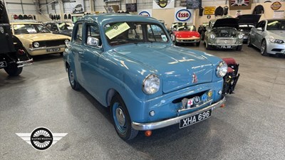 Lot 556 - 1955 STANDARD 8