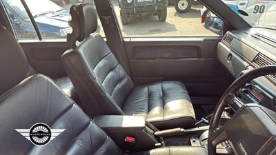 Lot 562 - 1990 VOLVO 740 GLE AUTO