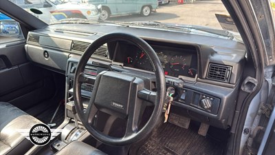 Lot 562 - 1990 VOLVO 740 GLE AUTO