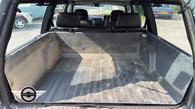 Lot 562 - 1990 VOLVO 740 GLE AUTO